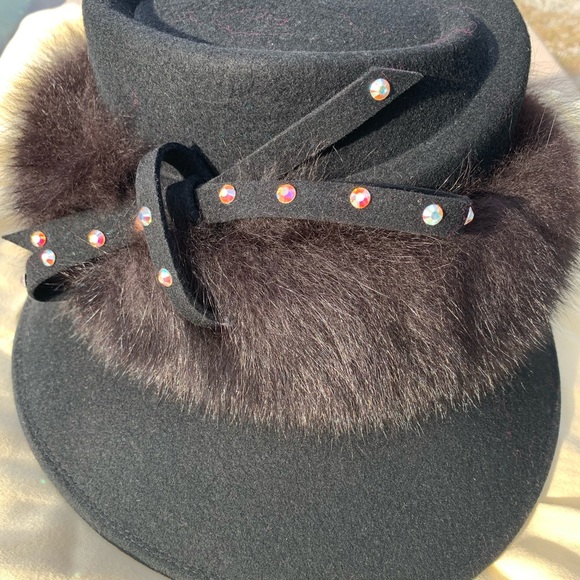 Hat - Picture 2 of 5